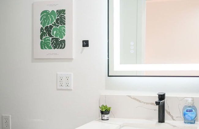 Not Affected by the Fire/modern 5BR Home With Full Amenities & Parking #2 - Foto 37