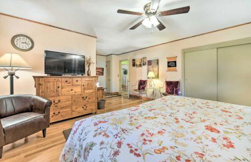 Campbell Retreat in Maggie Valley with Deck! - Foto 18