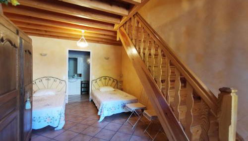 Charmant gîte historique avec pêche privée et forêt, près de Brioude et Blesle - FR-1-582-352 - Foto 5