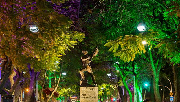 Avenida Chapultepec, conocida por su vida nocturna y cultural