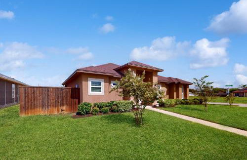 Poolside Chic by the Beach - Foto 25