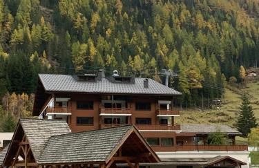 Appartement LE BUET skis aux pieds, piscine & Spa - Foto 28