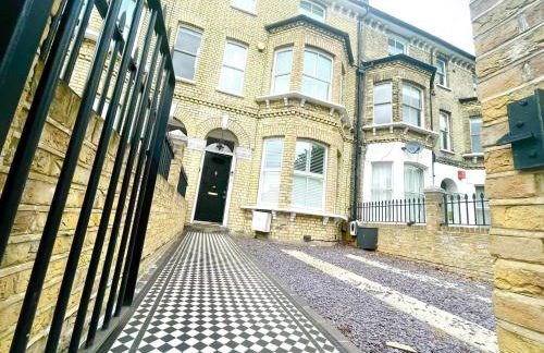 Luxury King-Bed EnSuite with Tranquil Garden Views - Foto 12