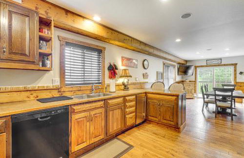 The Lodge at Crider Creek Getaway on 140 Acres! - Foto 9