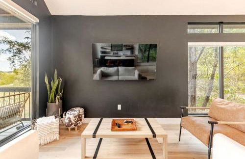 Modern Farmstay Cabin with Friendly Animals, Pond Views & Nature Trails Near Cedar Creek, Texas - Photo 17