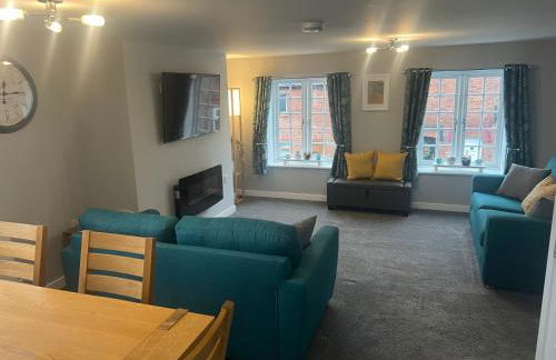 3 bed flat 10 mins to Alton Towers Sleeps 6-8 people - Foto 42