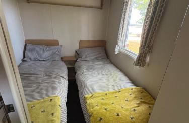 Lush Lake View - Photo 20