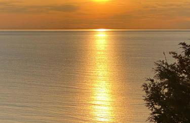 Sunset Serenity - INCREDIBLE HOME ON LAKE BLUFF! - Photo 50