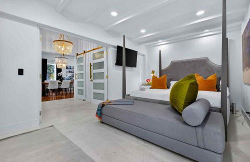 Villa 800 - 3 BEDROOM - 3 AND A HALF BATHROOMS -6 BEDS- Spa like Retreat Saline Pool & Jacuzzi - Foto 25