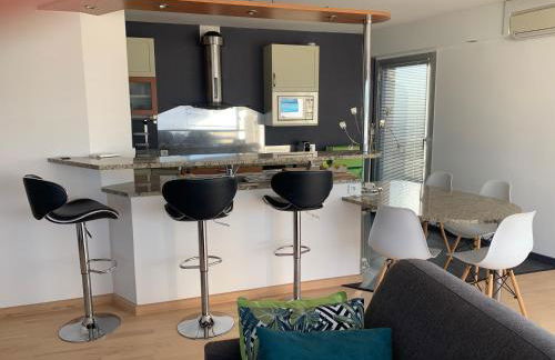 Appt 4 pers, centre-ville tout à pieds, plage 300m, aperçu mer, très calme parking privé, possibilité garage et location vélos électriques - Foto 11