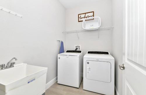 Modern Home With Private Pool Near Disney With Waterpark & Resort Access At Encore Resort - 7655Ff - Foto 17