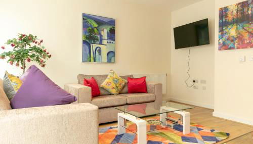 Modern & Exquisite Trumpington Townhouse with Parking & 5 mins to Papworth hospital - Foto 5