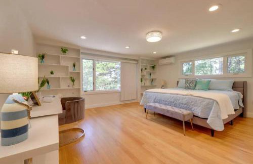 Cape Cod Home w/Ocean View, Roof Top, Pool & Hot Tub - Photo 17