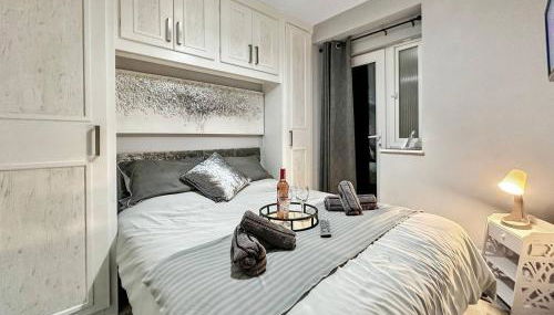 3 bed home in Tonypandy with Balcony View Room - Foto 4