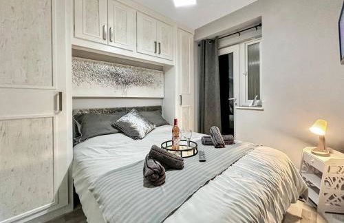 3 bed home in Tonypandy with Balcony View Room - Foto 4