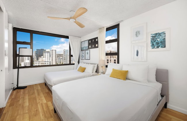 7FL Remodeled, Close to Beach & Dining with Free Parking - Photo 159