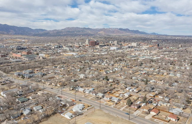 5BD Dog Friendly Family Getaway Near Downtown! - Photo 62