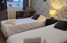 Appt. T3 type Haussmannien vue mer sur port - Photo 7