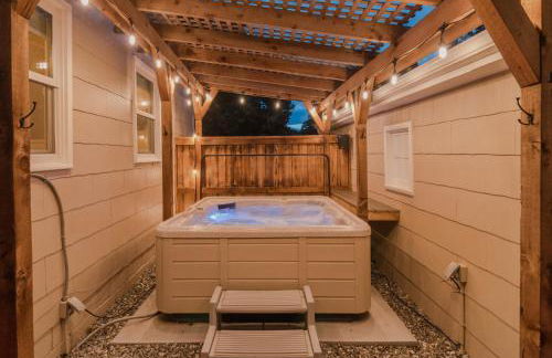 Italian Style in Old Town with Private Hot Tub - Photo 2