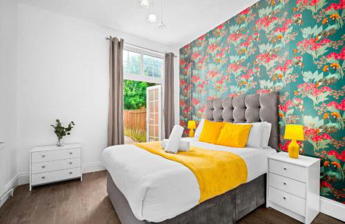 Modern 6-Bedroom Home - Sleeps 12 - Parking - Garden 568P - Foto 2