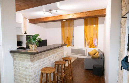 Plein cœur Historique de Caen - Quartier animé - au pied des boutiques, bars et restaurants - Photo 1