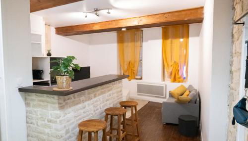 Plein cœur Historique de Caen - Quartier animé - au pied des boutiques, bars et restaurants - Photo 1