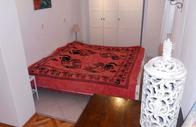 Spacious Apartment With Terrace & Outdoor Kitchen Surrounded by a Garden - Foto 4