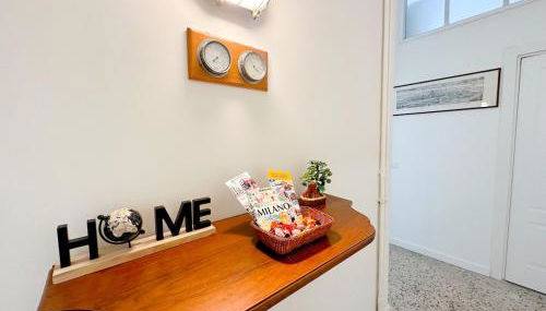 In front of Metro Cadorna La Casa degli Artisti - Foto 2