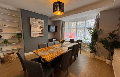 Very Large Central Property - Foto 31