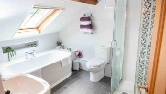 Luxury Studio Apartment - Town Centre - Foto 3, towels, Shower