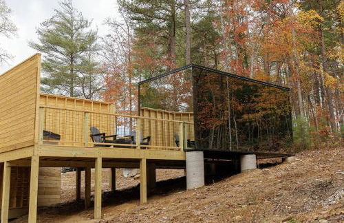 Staghorn | Modern Lux Mirror Home | HotTub & Woods - Foto 44