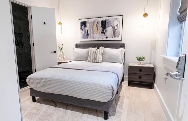 Townhouse on Canal - Photo 3