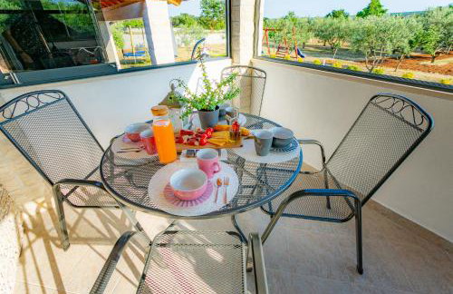 Villa Lorema-pet friendly on 5000 sqm garden,pool, jacuzzi, billiard&PS5 - Foto 32