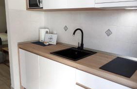 Villa Ana Apartments - Photo 11