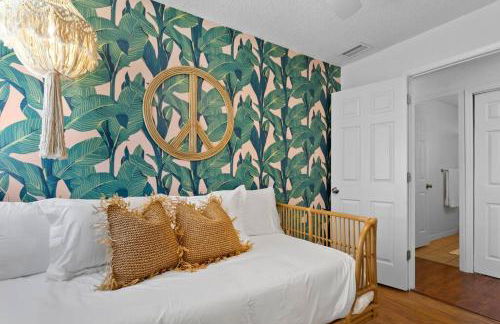 Sunny Palm Cottage W/ Hot Tub + Fire Pit + Grill + 10 to Beach! - Foto 23