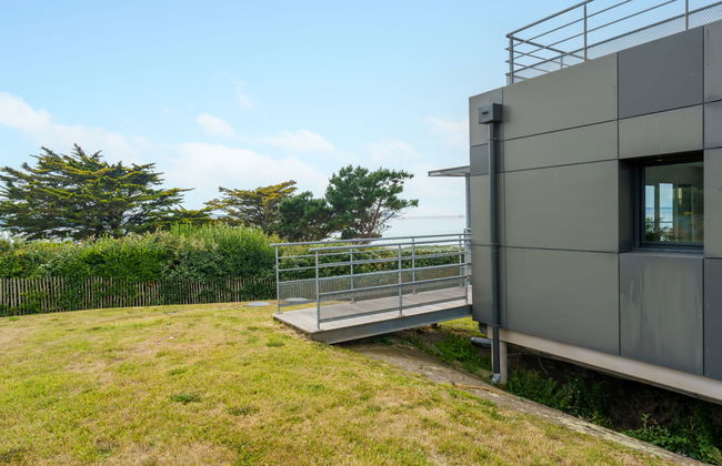 3 bedroom House in Plonévez-Porzay with garden and terrace - Photo 29