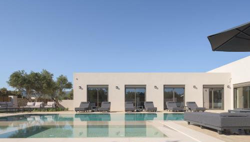 CaMa Villa, Pool, Landmark Views & Iconic Design, By ThinkVilla - Foto 4