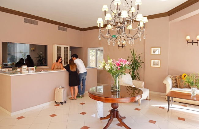 Lambrinos Suites - Photo 4