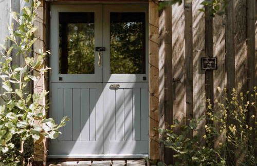 The Charcoal Hut woodland retreat - Foto 15