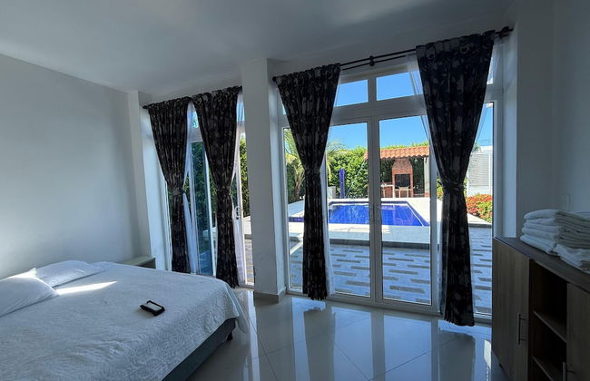 Mandalay Coast Cabaña Cerca A La Playa - Foto 3