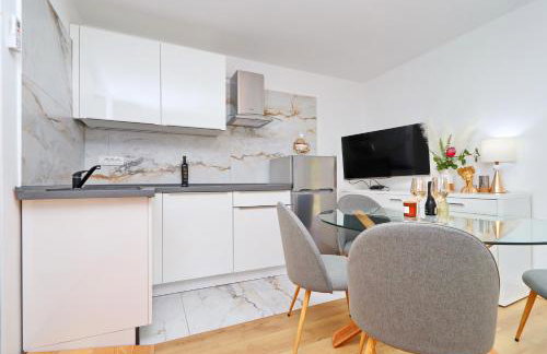 Villa Green Bay Apartments - Photo 70