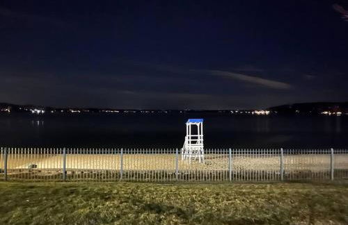 515Escape - Near downtown, private backyard, firepit, bbq, fun! - Foto 40