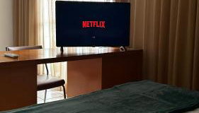 Praia do Canto Apart Hotel - Quarto sala e varanda - Foto 3