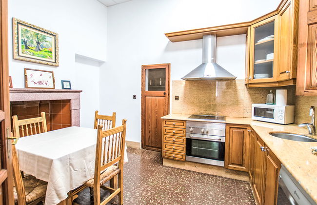 5 bedroom House in Maria de la Salut with private pool and garden - Photo 9