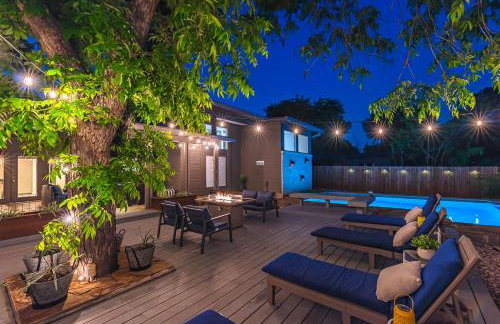 Serene POOL & Firepit in Stunning Home By Airport - Foto 79