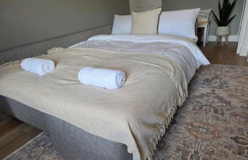 Newly Renovated 2 BDR Home - 5 Min to M5 - Foto 22