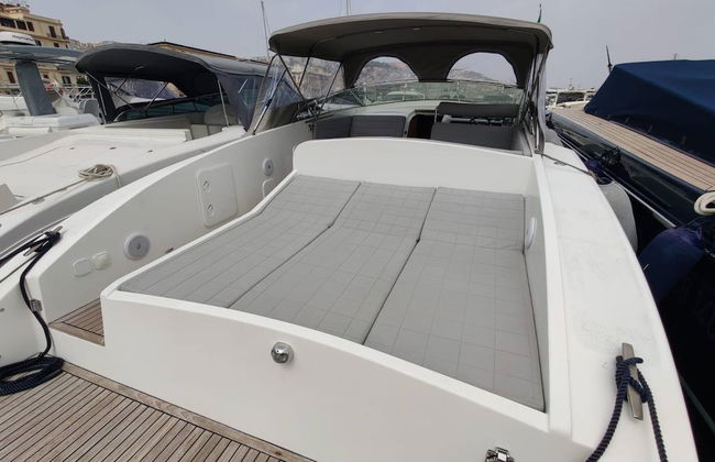 Fall in Love With the Amalfi Coast Charming Boat Rental in Naples - Foto 9