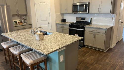 New 4BR Walk to Community Pool & Playground - Foto 4