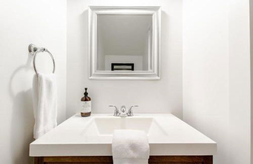 East Nashville Paradise 4 Bedroom Large Backyard - Foto 16