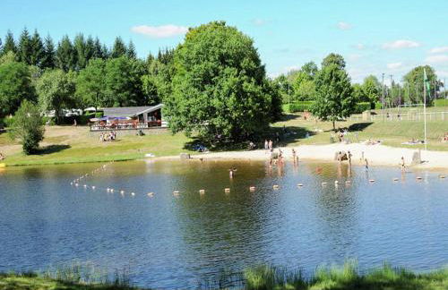 Beautifully located country house with heated pool - Foto 24